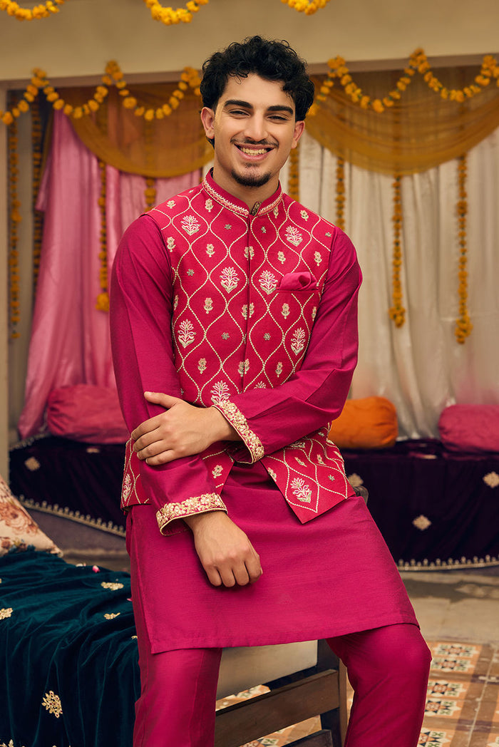 Gulaal – Fuchsia Kurta Set with Jali Waistcoat