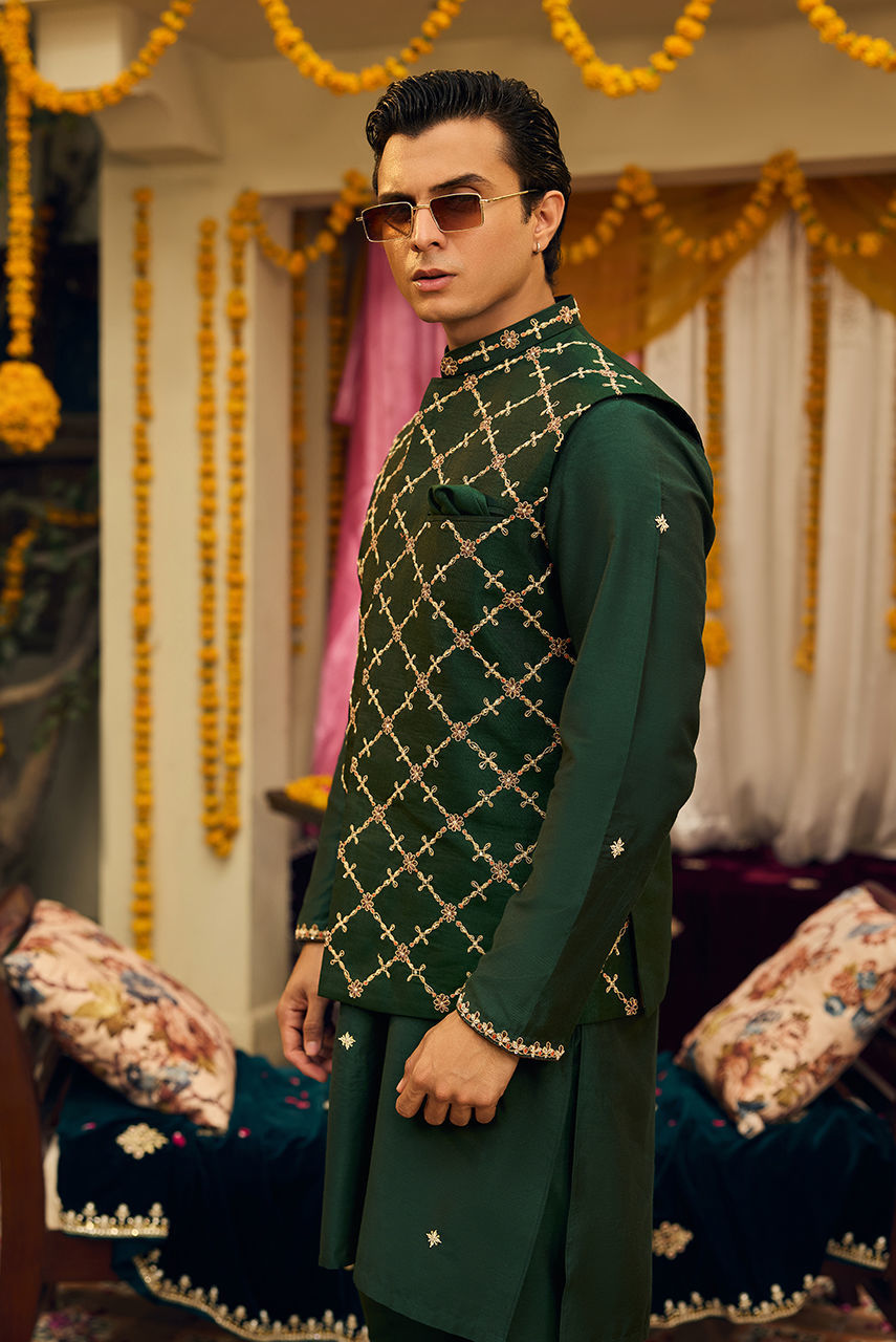 Rang-e-Nehal – Emerald Kurta Set with Jali Waistcoat