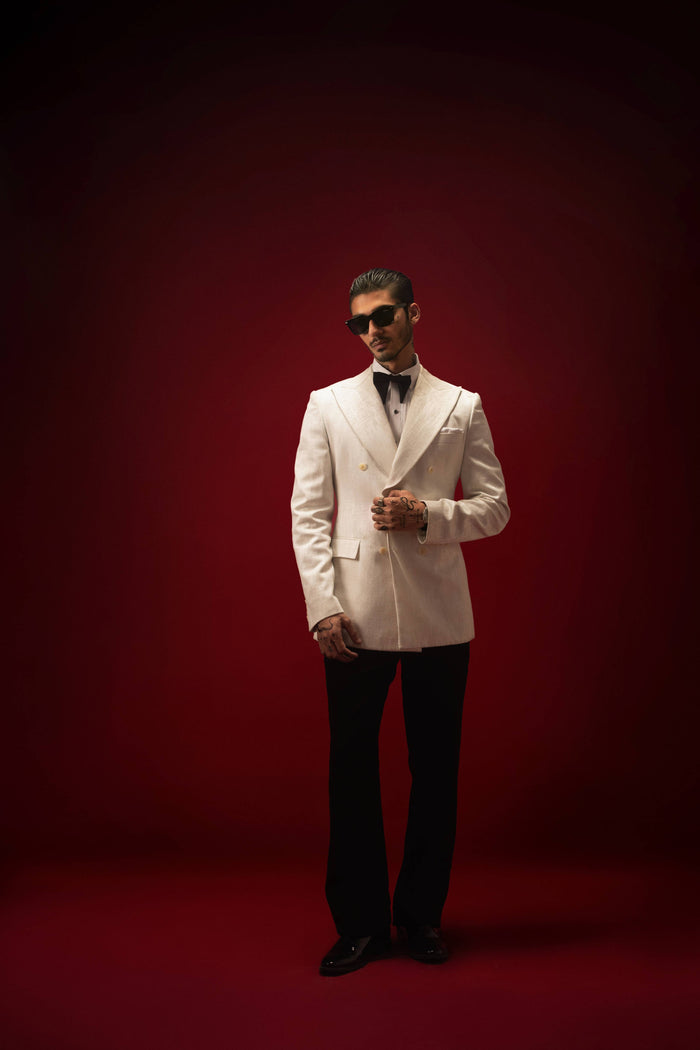 Lucent – the White Self Tuxedo