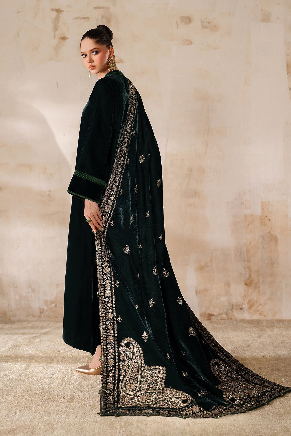 Embroidered Velvet Shawl VS-63
