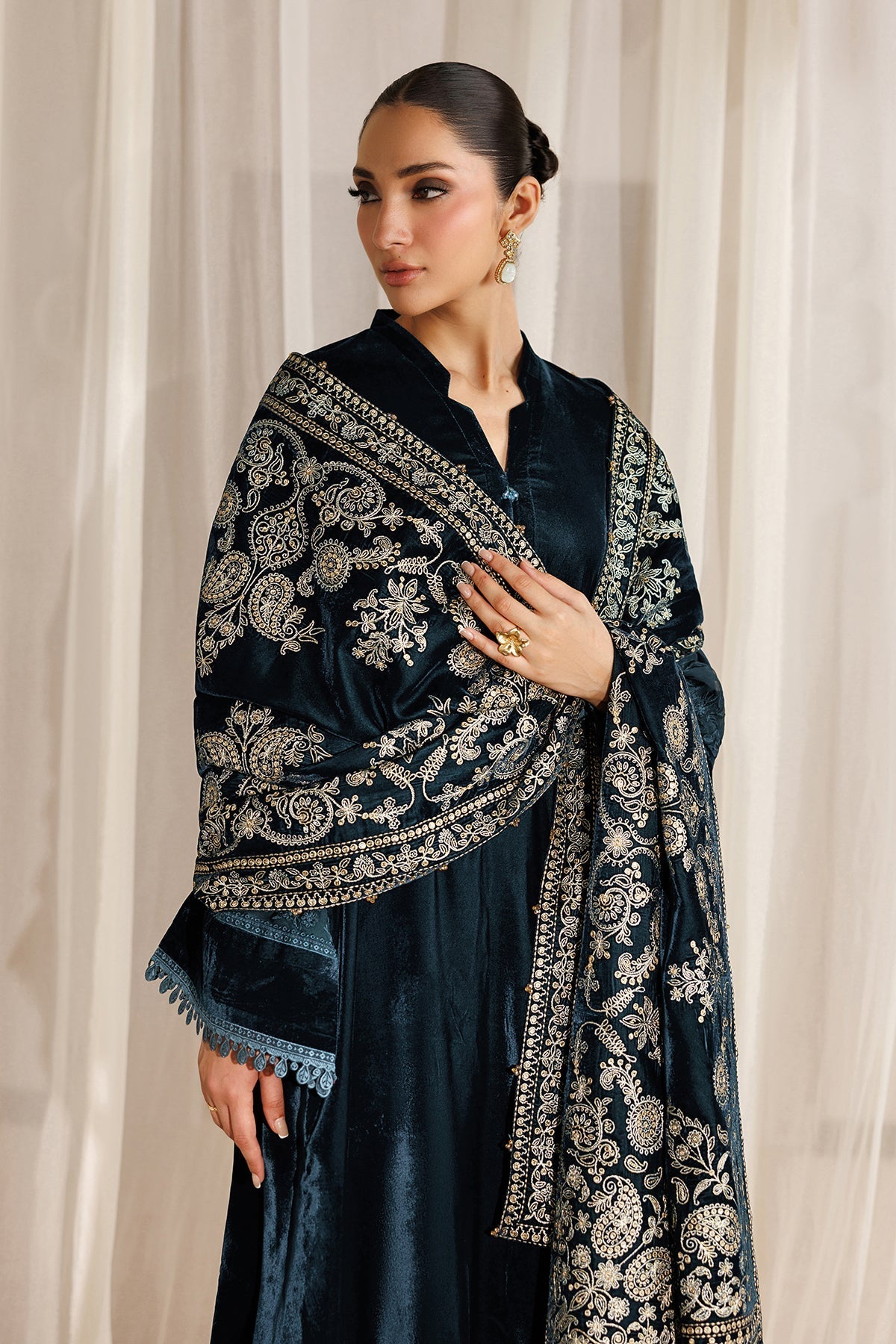 Embroidered Velvet Shawl VS-73