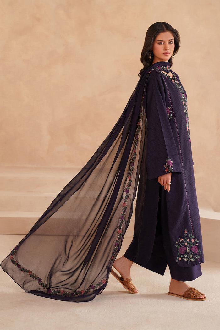 UE-599 Embroidered Lawn