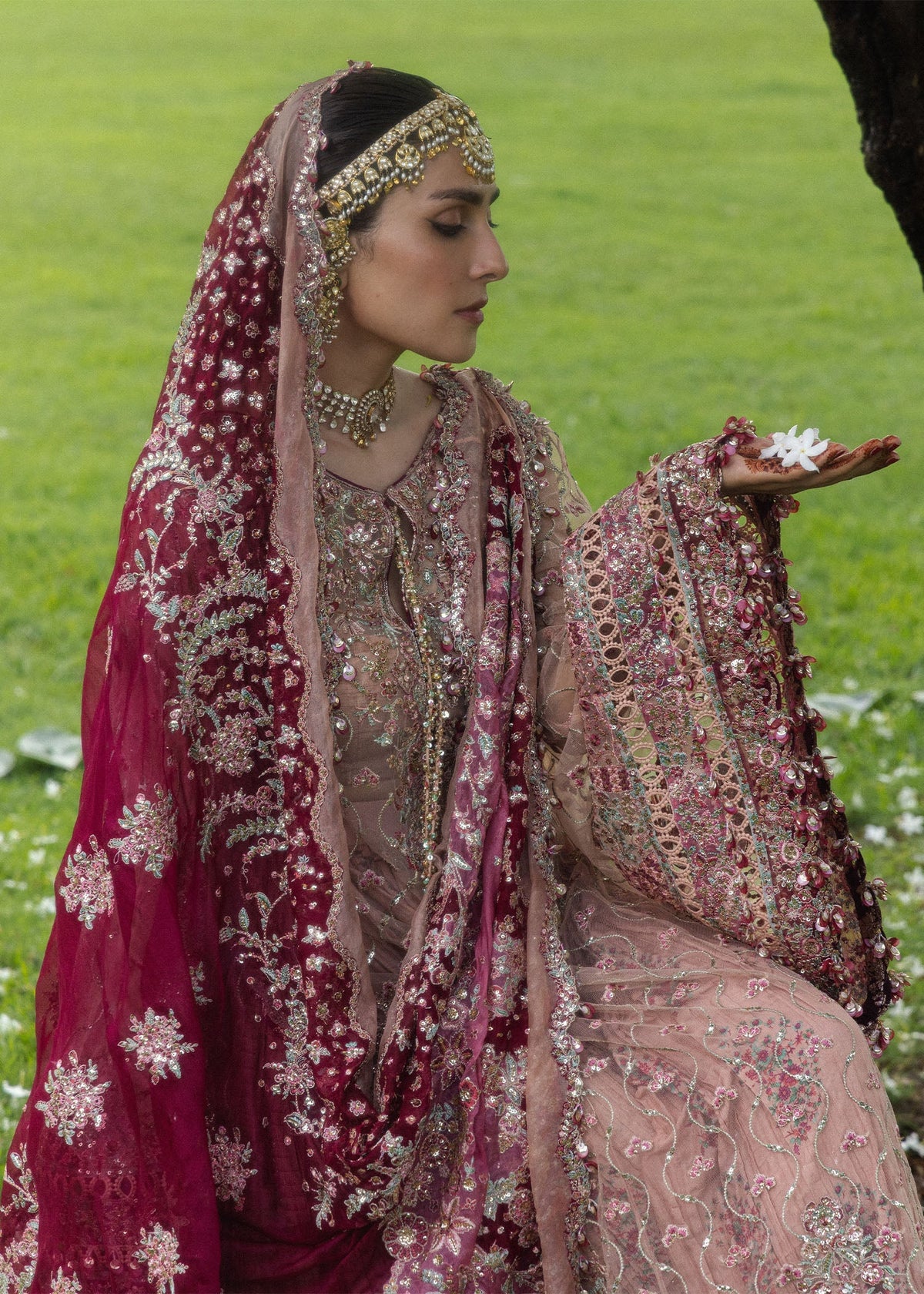 Hussain Rehar Gulrukh detail