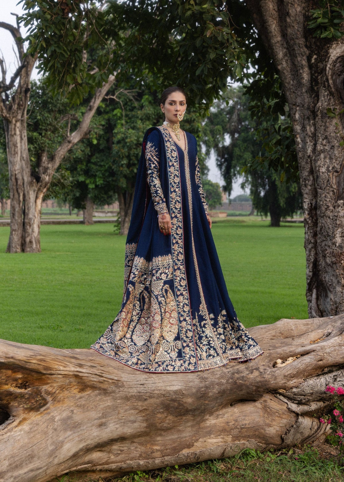 Hussain Rehar Neelum midnight blue pashwas