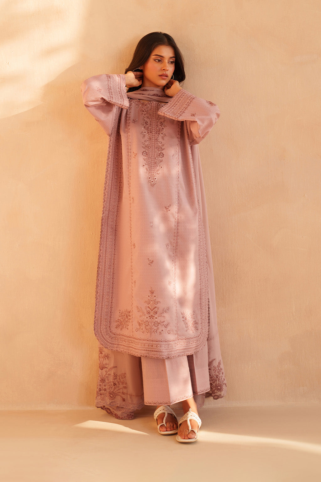 UE-608 Embroidered Lawn