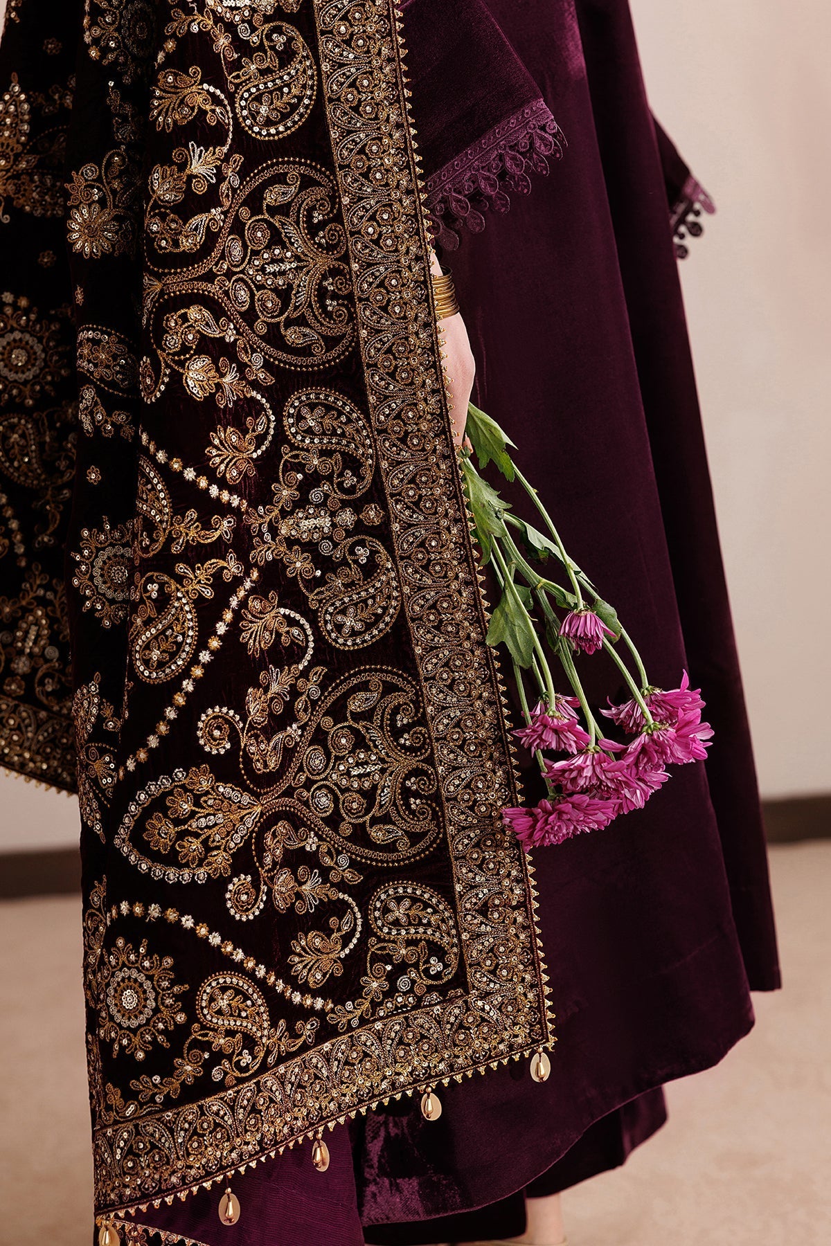Embroidered Velvet Shawl VS-66