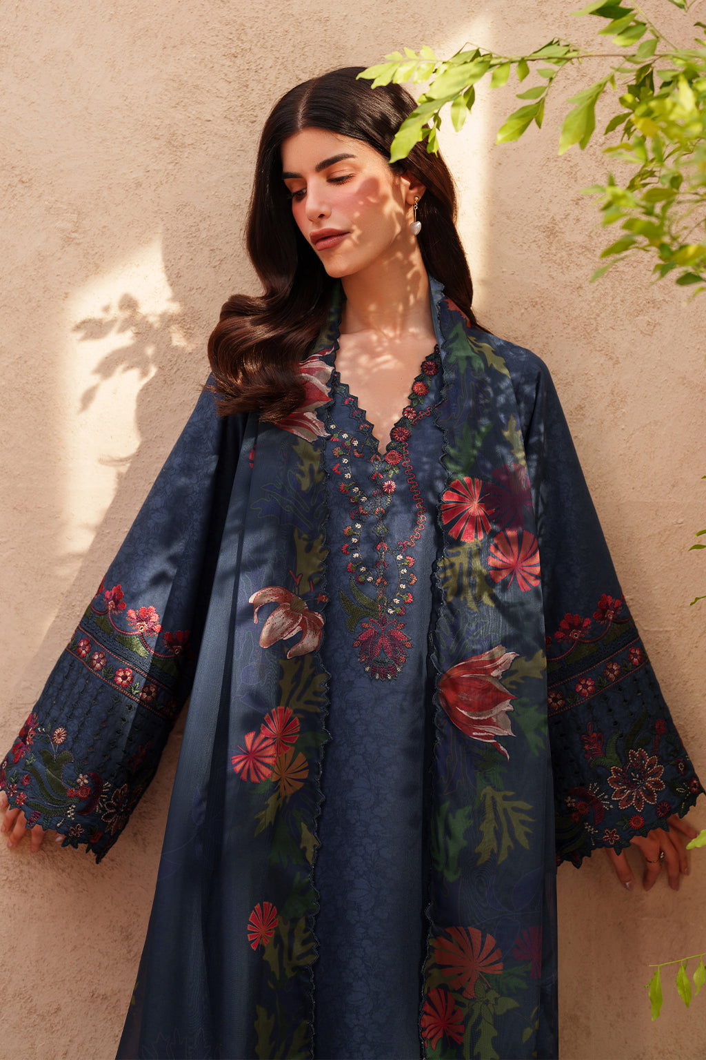 EL-01 Embroidered Lawn