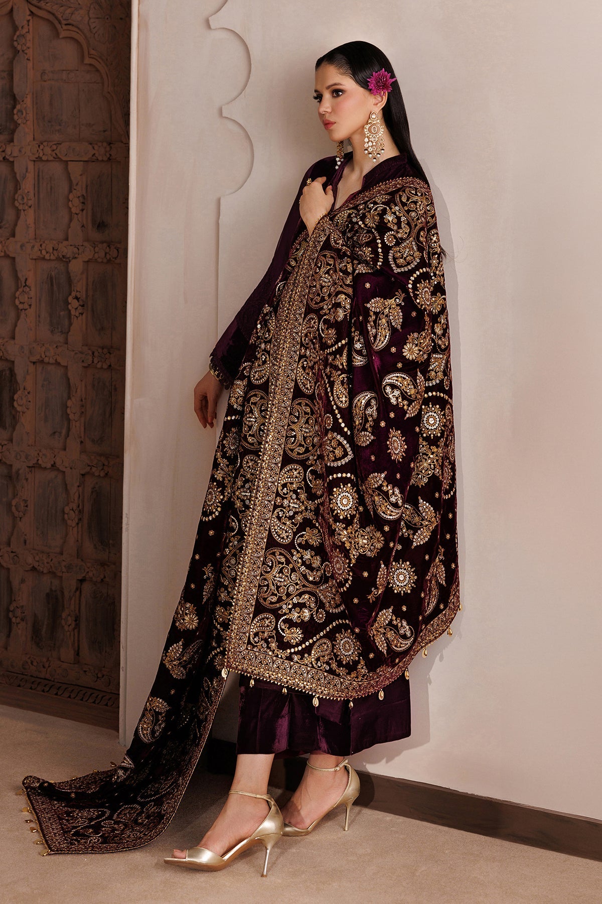 Embroidered Velvet Shawl VS-66