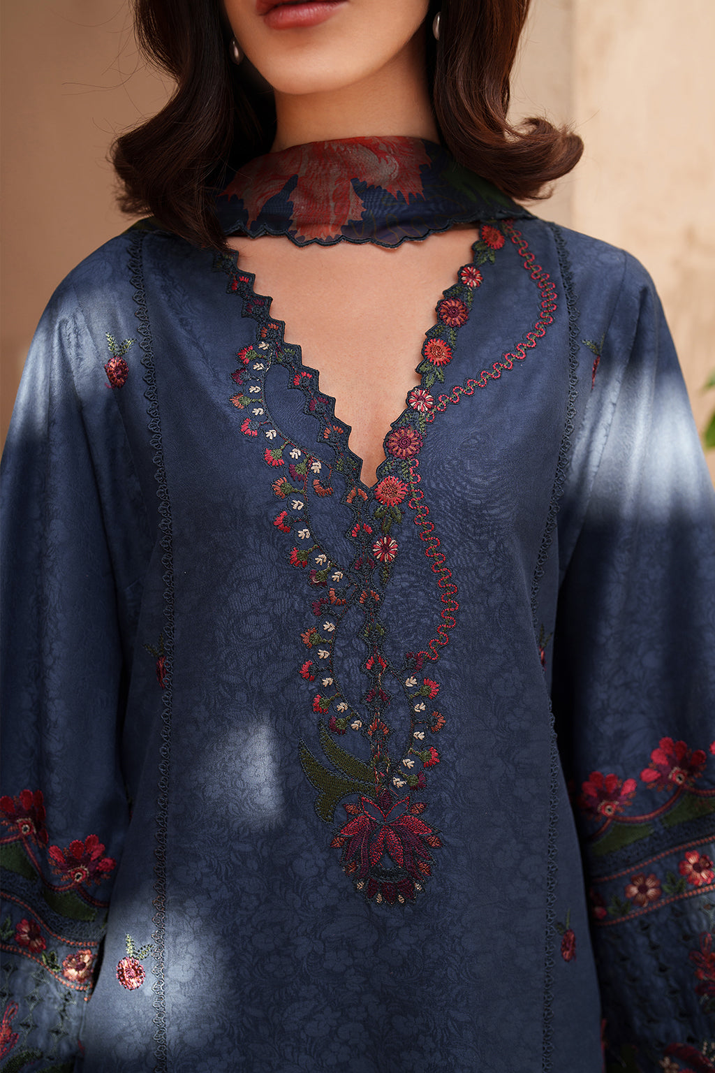 EL-01 Embroidered Lawn