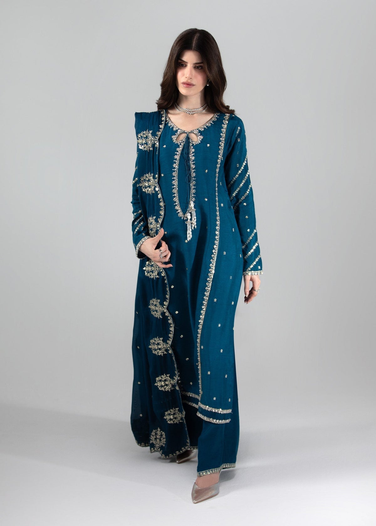 2655A Embroidered 3 Piece