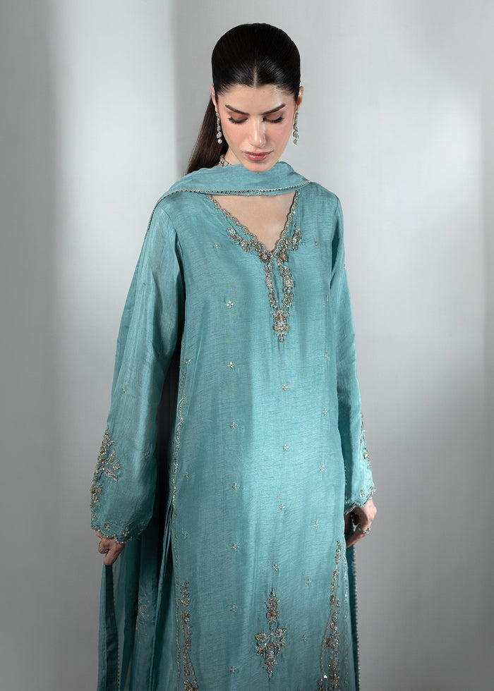 2656A Embroidered 3 Piece
