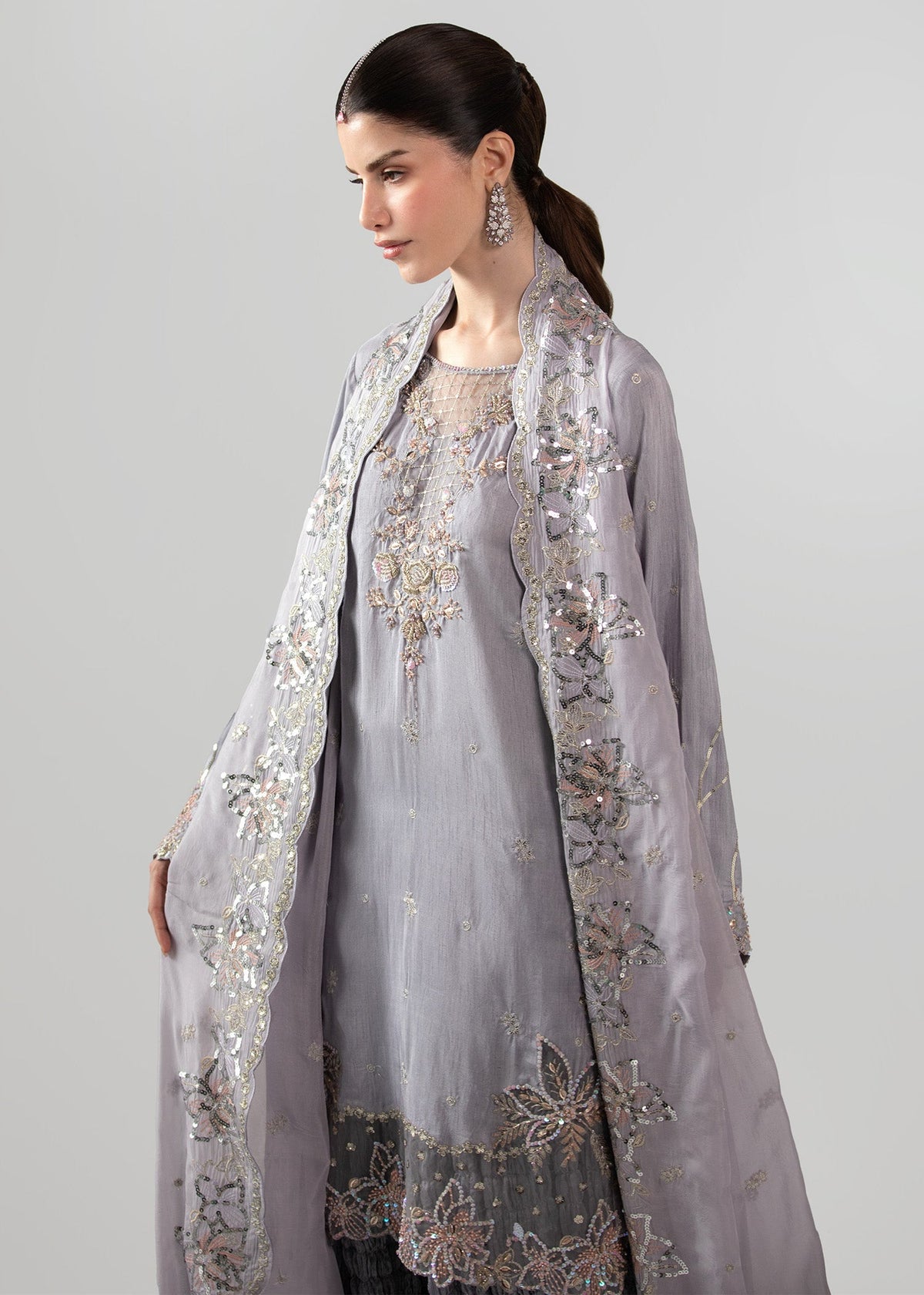 2657B Embroidered 3 Piece