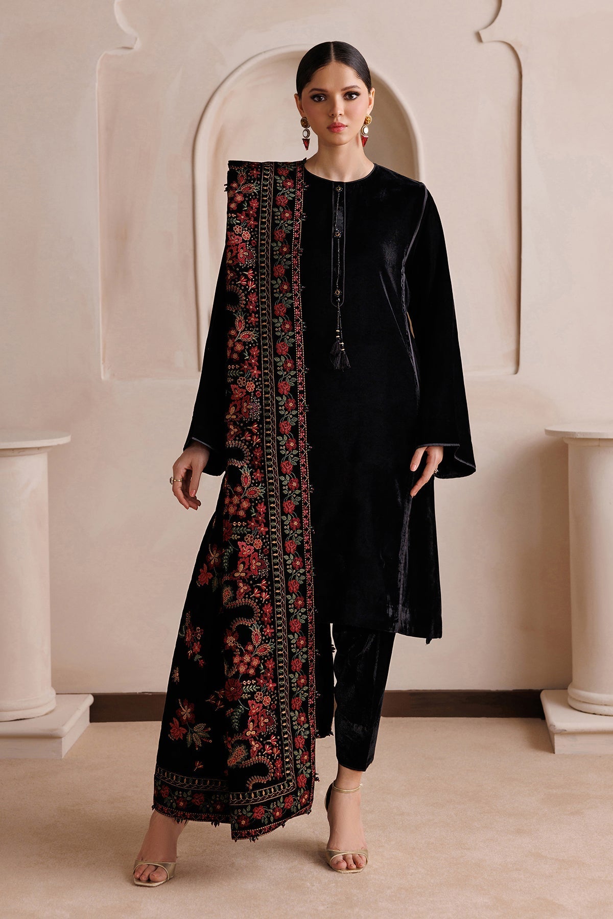 Embroidered Velvet Shawl VS-67