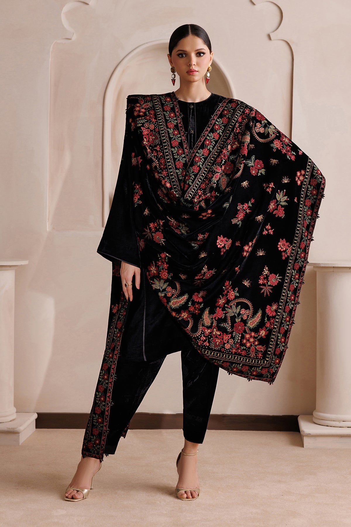 Embroidered Velvet Shawl VS-67