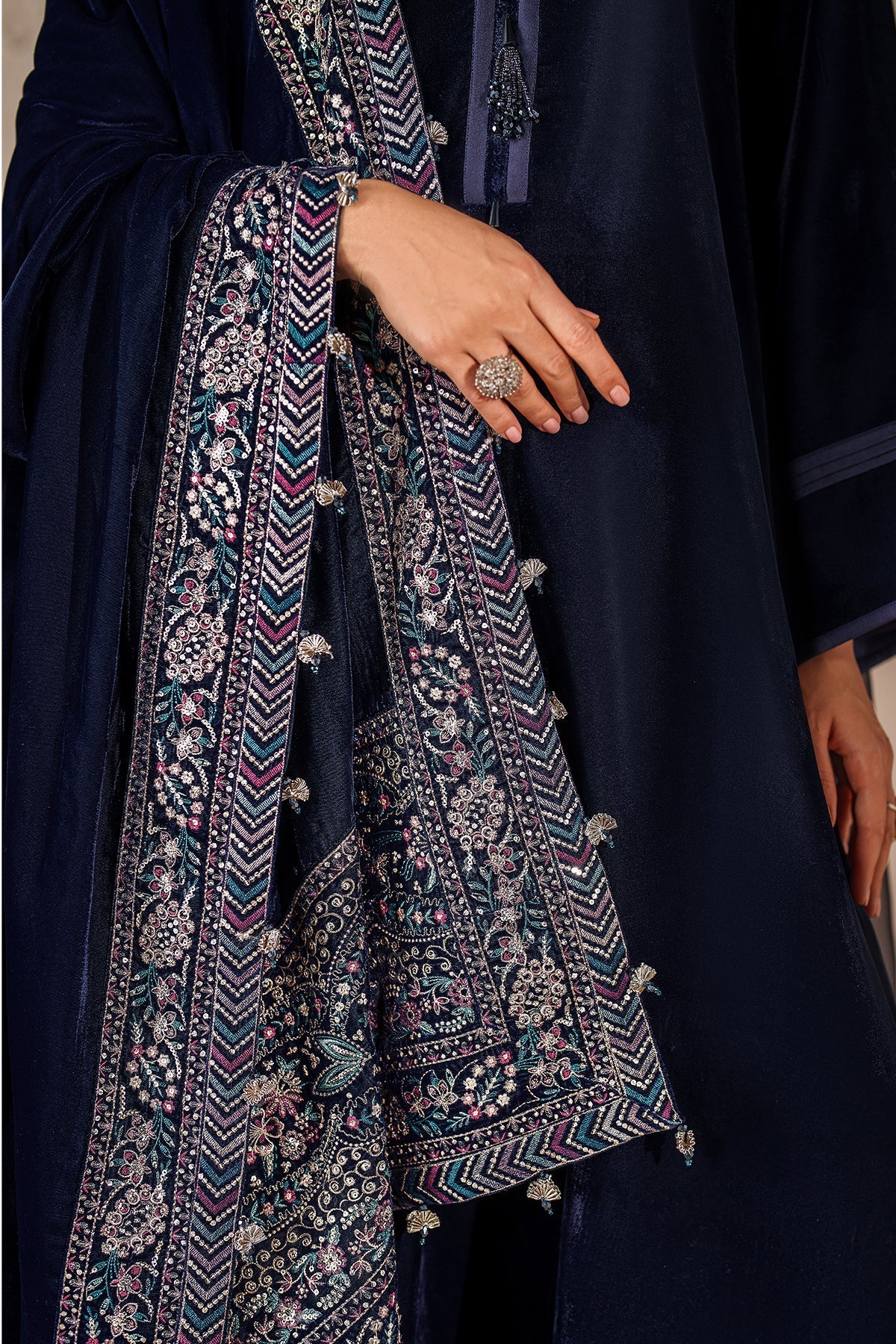Embroidered Velvet Shawl VS-58