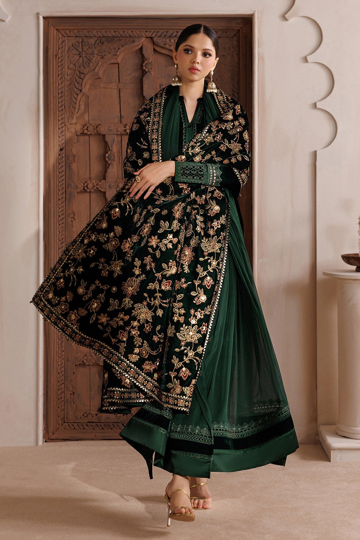 Embroidered Velvet Shawl VS-68