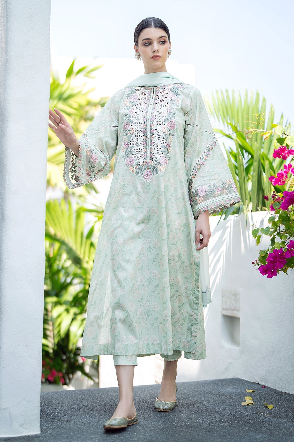 Embroidered Printed Lawn UF-550 - Baroque