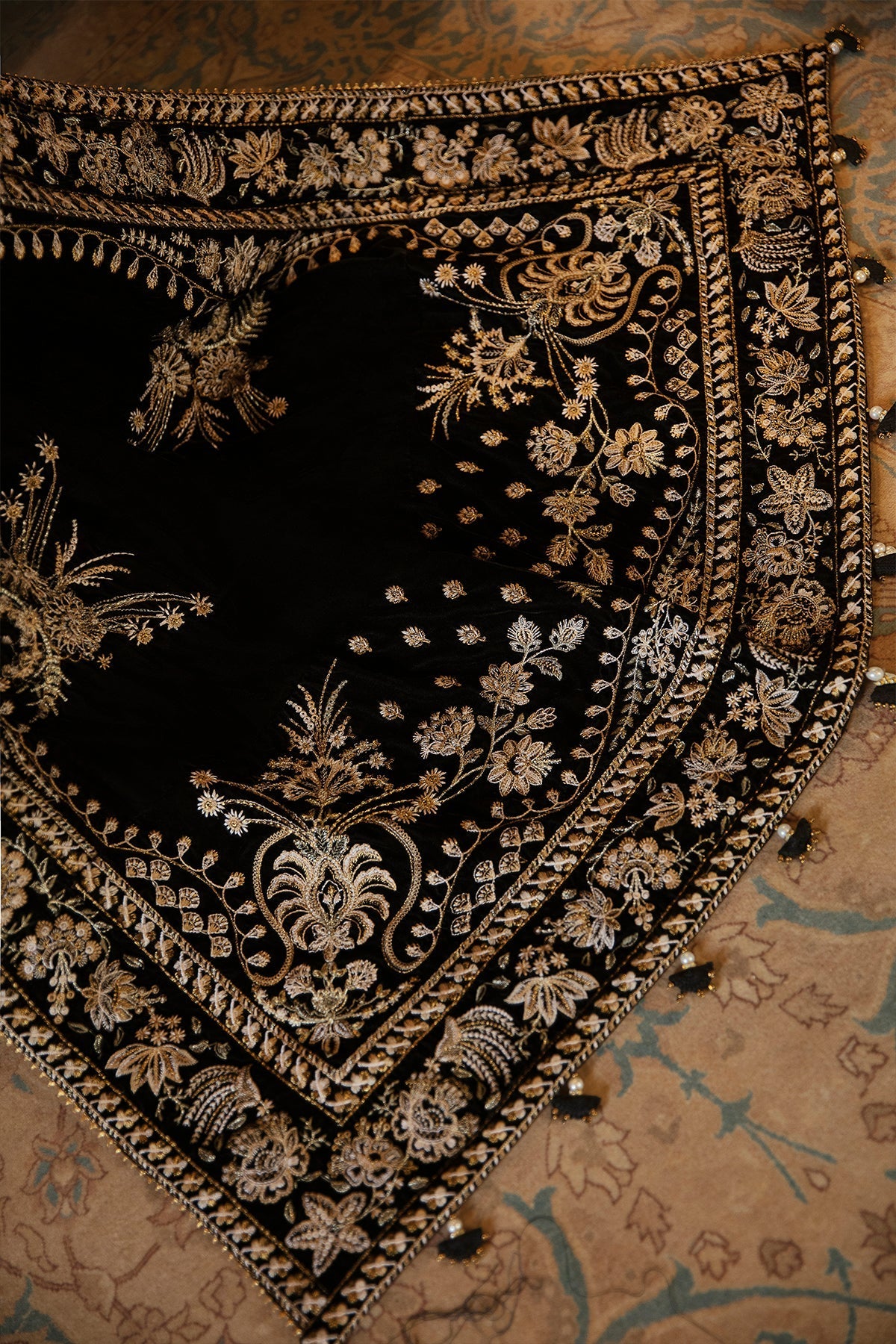 Embroidered Velvet Shawl VS-24