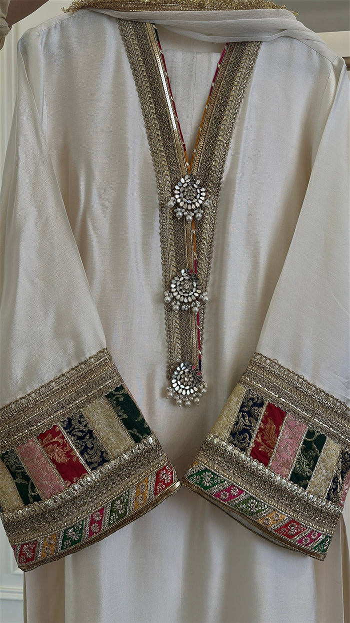 The Noir Kaftan - Ivory