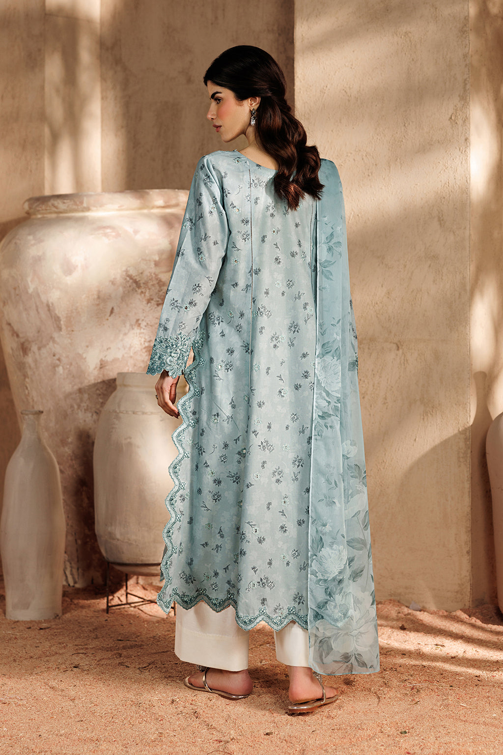 UE-671 Printed Lawn