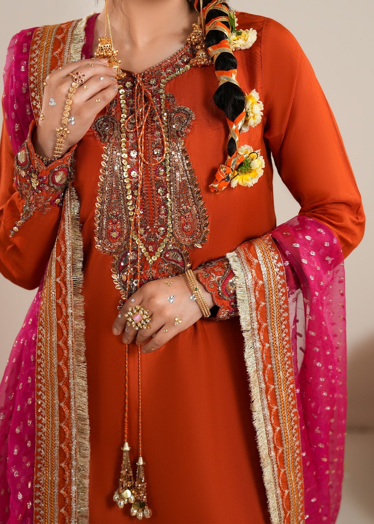 2608A Embroidered 3 Piece