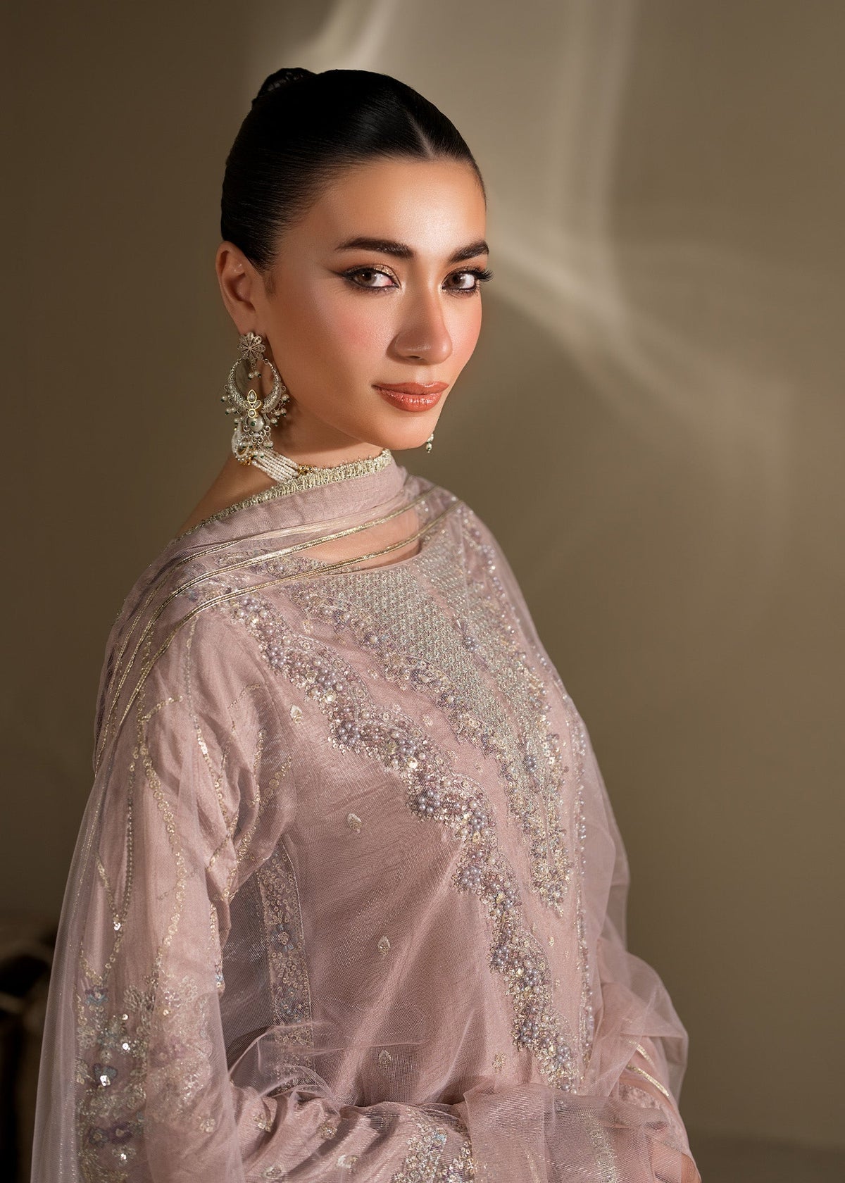 2620A Embroidered 3 Piece