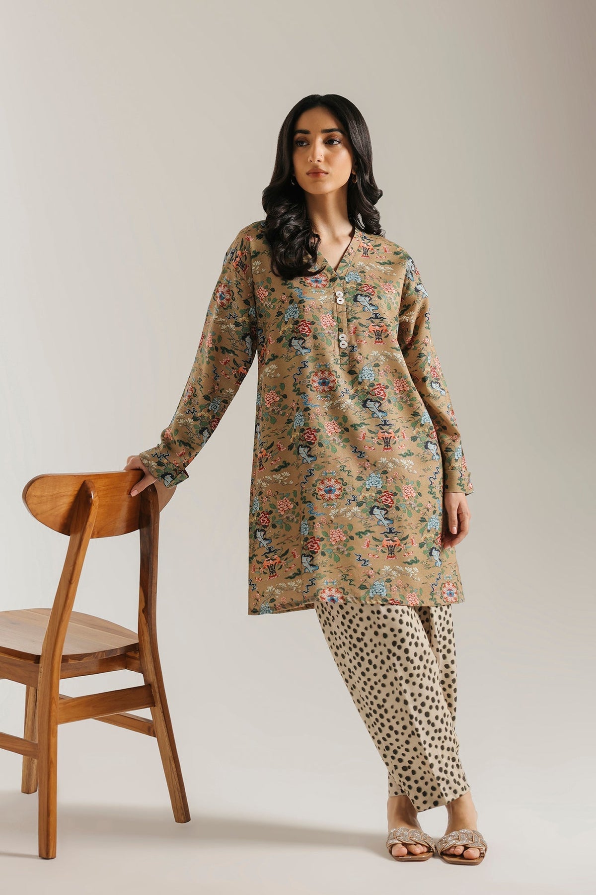 Embroidered 2 Piece Suit E9820