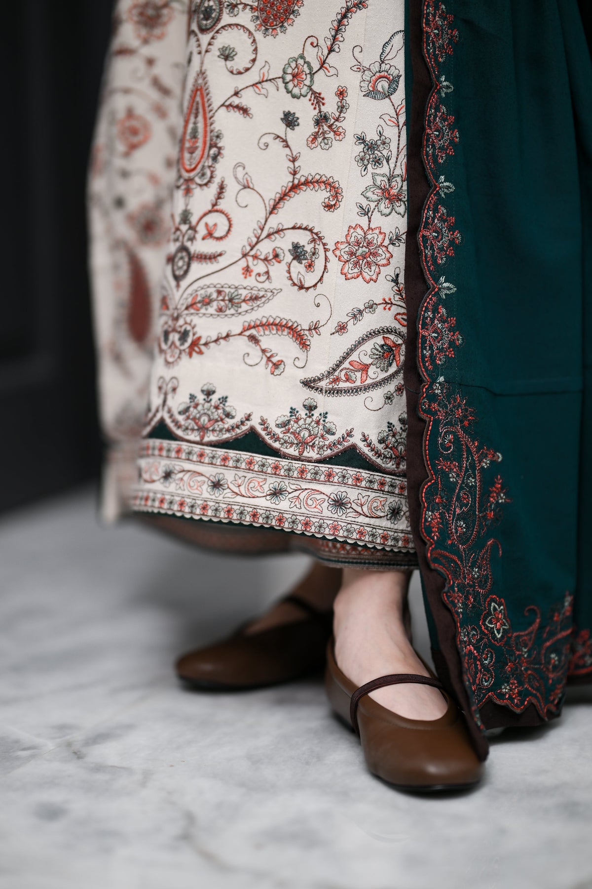 Elara Ivory Karandi 3-Piece Suit