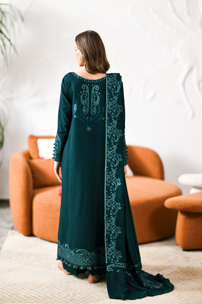 Lyra – Deep Emerald Embroidered Karandi 3-Piece Suit