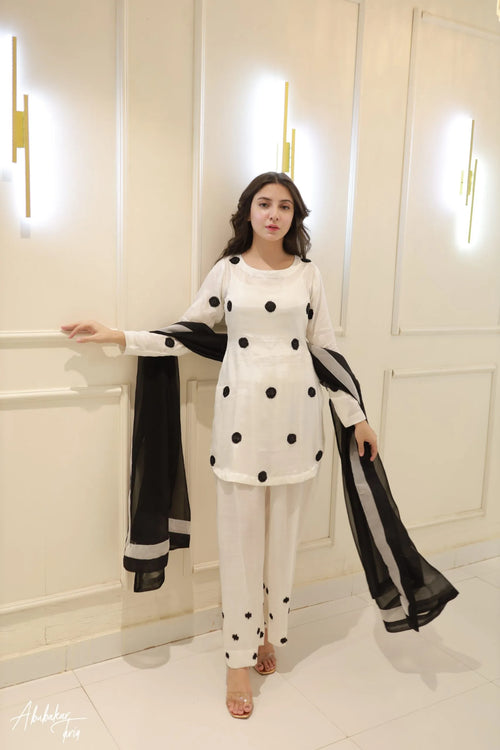 SOLID WHITE KURTA WITH TROUSER AND DUPATTA