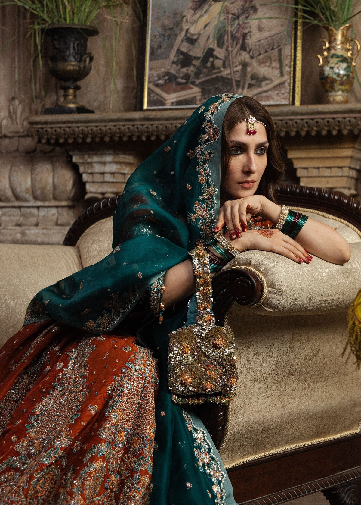 Hussain Rehar Zarin embroidery detail