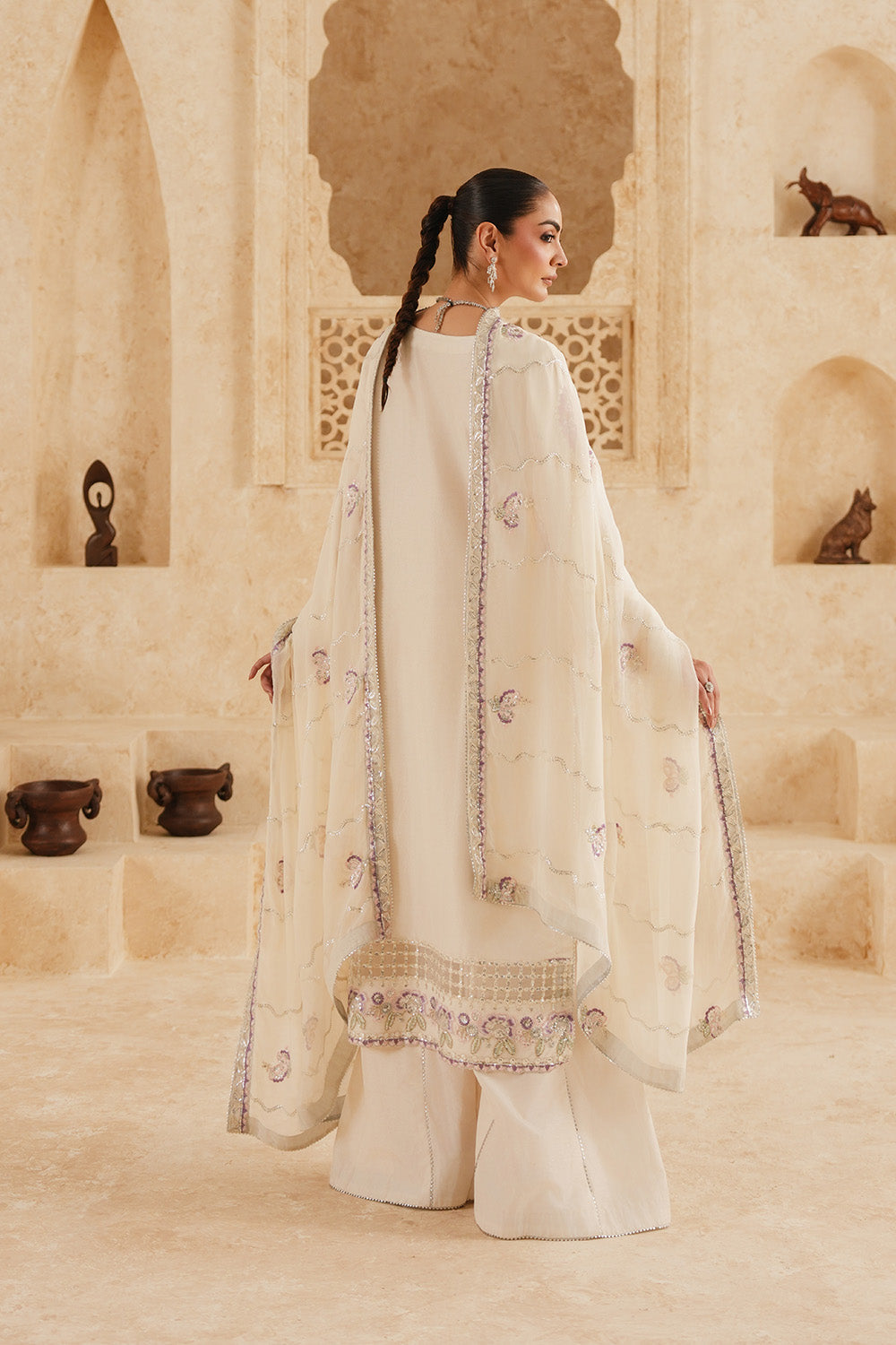 Ivory Reverie - Msu7024