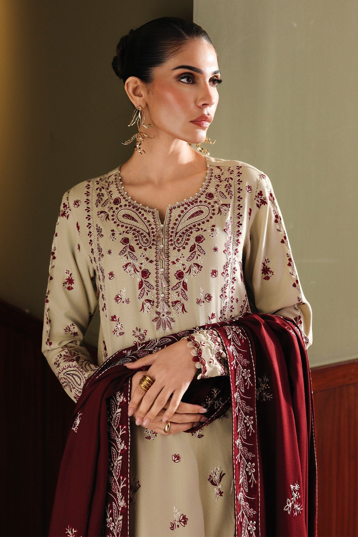 Embroidered Marina NE-278