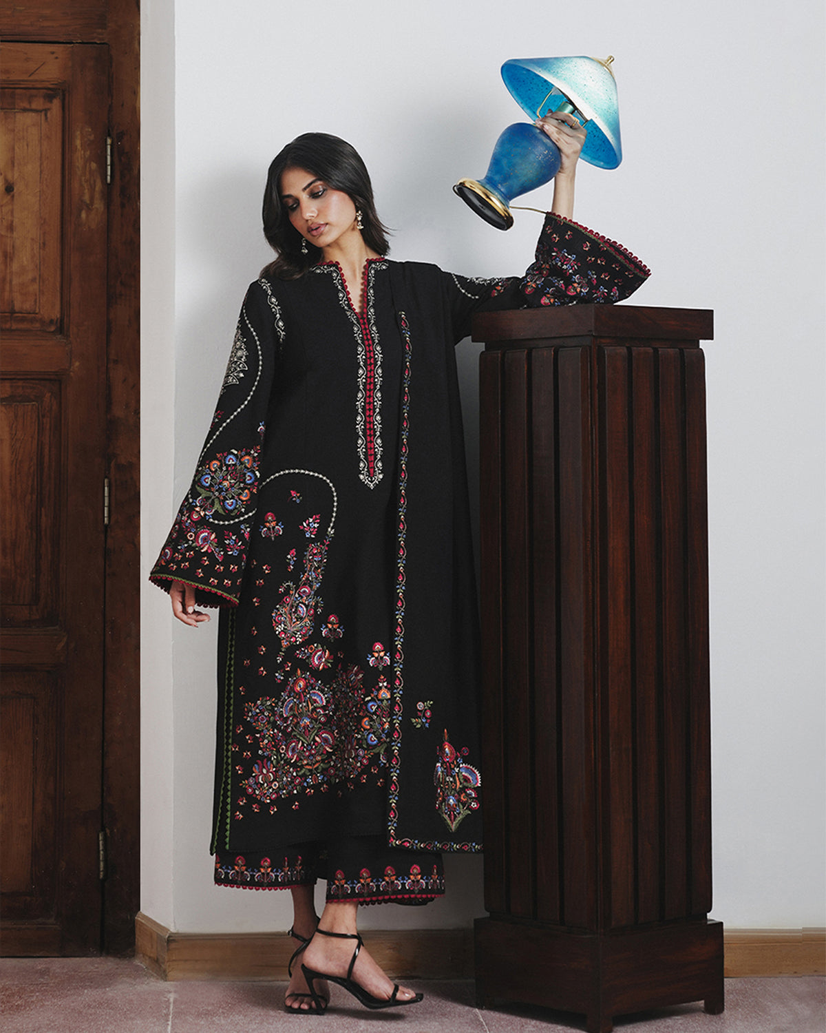 Jugnu Karandi AW26 Cyprus black